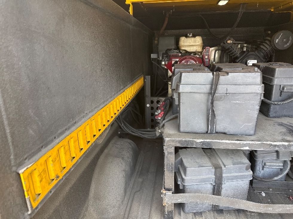 Pickup Truck-Light and Medium Duty Trucks-Chevrolet-2016-SILVERAD-City Of Industry-CA-86,232\n\t\tmiles-$ 43,605 - Image 11