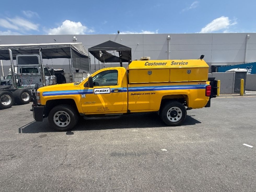 Pickup Truck-Light and Medium Duty Trucks-Chevrolet-2016-SILVERAD-City Of Industry-CA-86,232\n\t\tmiles-$ 43,605 - Image 4