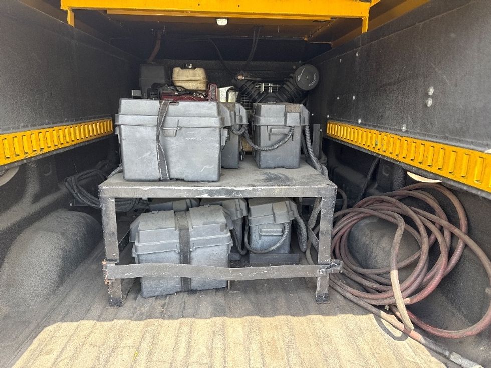 Pickup Truck-Light and Medium Duty Trucks-Chevrolet-2016-SILVERAD-City Of Industry-CA-86,232\n\t\tmiles-$ 43,605 - Image 8