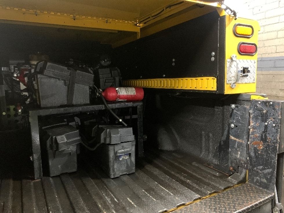 Pickup Truck-Light and Medium Duty Trucks-Chevrolet-2016-SILVERAD-City Of Industry-CA-86,334\n\t\tmiles-$ 41,000 - Image 12