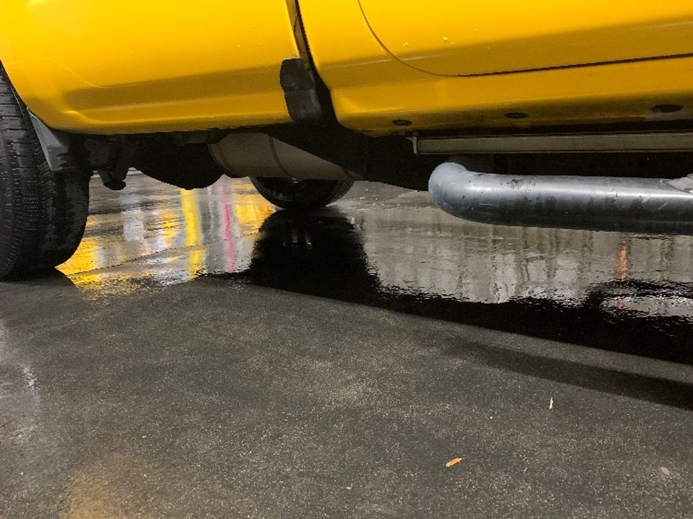 Pickup Truck-Light and Medium Duty Trucks-Chevrolet-2016-SILVERAD-City Of Industry-CA-86,334\n\t\tmiles-$ 41,000 - Image 14