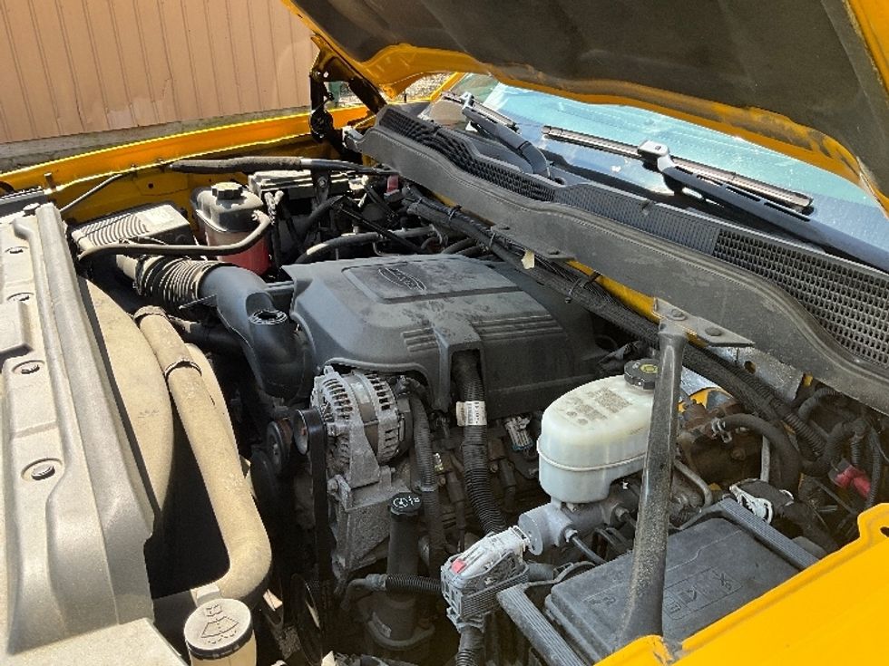 Pickup Truck-Light and Medium Duty Trucks-Chevrolet-2016-SILVERAD-Eden-MD-76,000\n\t\tmiles-$ 30,000 - Image 23