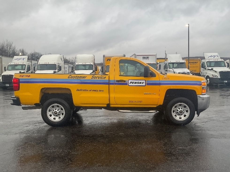 Pickup Truck-Light and Medium Duty Trucks-Chevrolet-2018-SILVERAD-Akron-OH-142,808\n\t\tmiles-$ 24,750 - Image 12