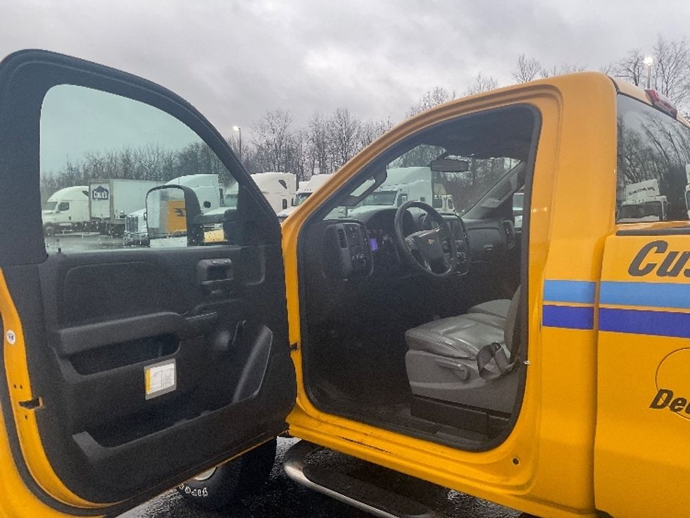 Pickup Truck-Light and Medium Duty Trucks-Chevrolet-2018-SILVERAD-Akron-OH-142,808\n\t\tmiles-$ 24,750 - Image 13