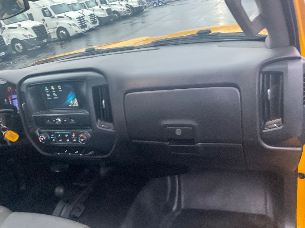 Pickup Truck-Light and Medium Duty Trucks-Chevrolet-2018-SILVERAD-Akron-OH-142,808\n\t\tmiles-$ 24,750 - Image 18