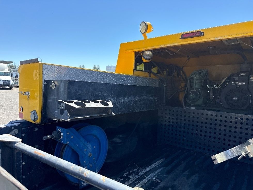 Pickup Truck-Light and Medium Duty Trucks-Ford-2006-F350-West Sacramento-CA-169,335\n\t\tmiles-$ 15,000 - Image 11