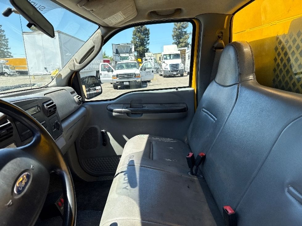 Pickup Truck-Light and Medium Duty Trucks-Ford-2006-F350-West Sacramento-CA-169,335\n\t\tmiles-$ 15,000 - Image 18