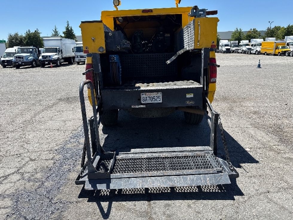 Pickup Truck-Light and Medium Duty Trucks-Ford-2006-F350-West Sacramento-CA-169,335\n\t\tmiles-$ 15,000 - Image 9