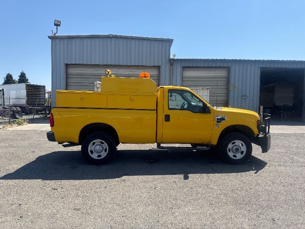Pickup Truck-Light and Medium Duty Trucks-Ford-2008-F350-West Sacramento-CA-106,442\n\t\tmiles-$ 9,000 - Image 12
