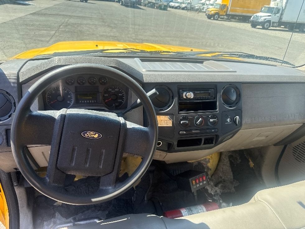 Pickup Truck-Light and Medium Duty Trucks-Ford-2008-F350-West Sacramento-CA-106,442\n\t\tmiles-$ 9,000 - Image 15