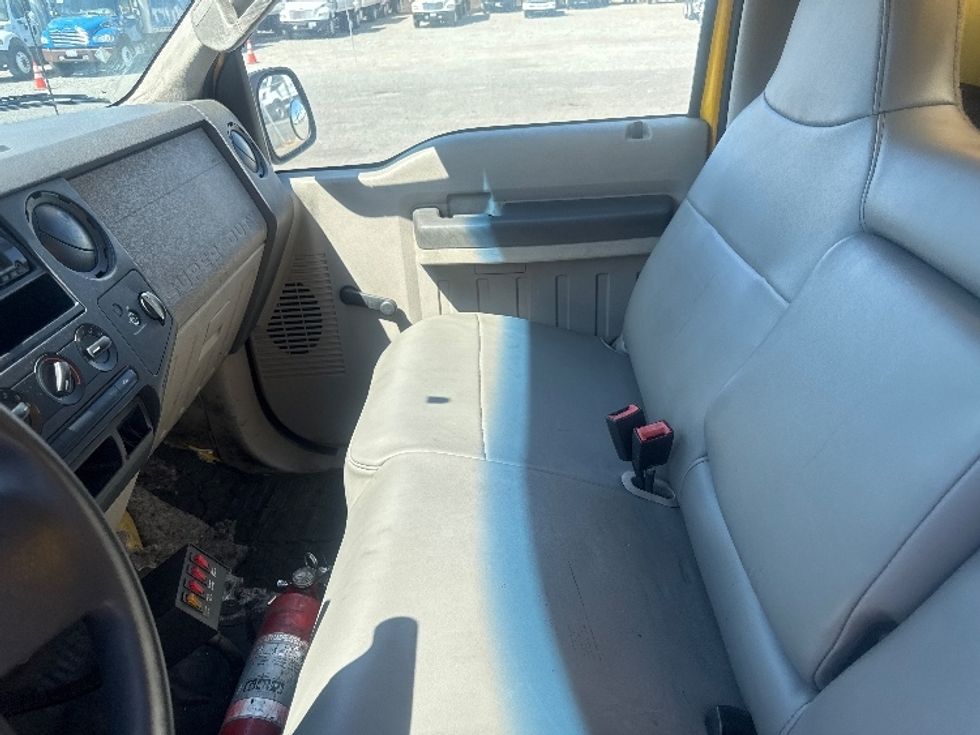 Pickup Truck-Light and Medium Duty Trucks-Ford-2008-F350-West Sacramento-CA-106,442\n\t\tmiles-$ 9,000 - Image 16