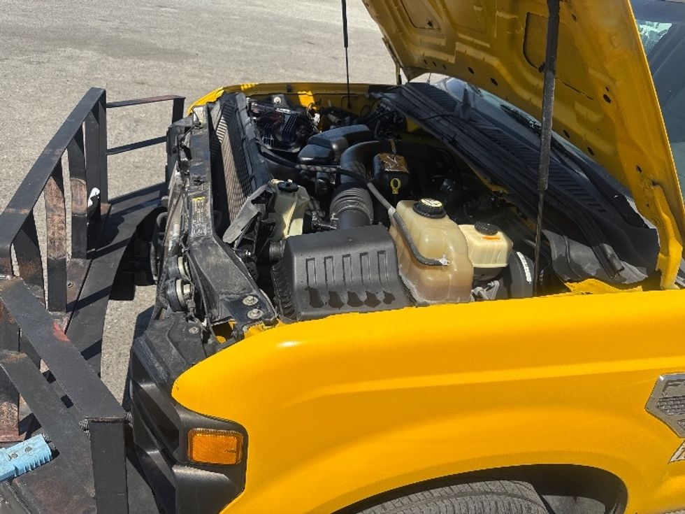 Pickup Truck-Light and Medium Duty Trucks-Ford-2008-F350-West Sacramento-CA-106,442\n\t\tmiles-$ 9,000 - Image 21