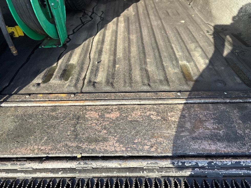 Pickup Truck-Light and Medium Duty Trucks-Ford-2012-F350-West Sacramento-CA-98,317\n\t\tmiles-$ 17,250 - Image 10