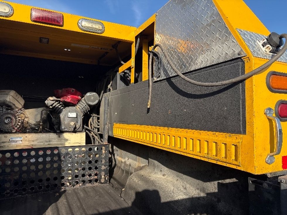 Pickup Truck-Light and Medium Duty Trucks-Ford-2012-F350-West Sacramento-CA-98,317\n\t\tmiles-$ 17,250 - Image 12