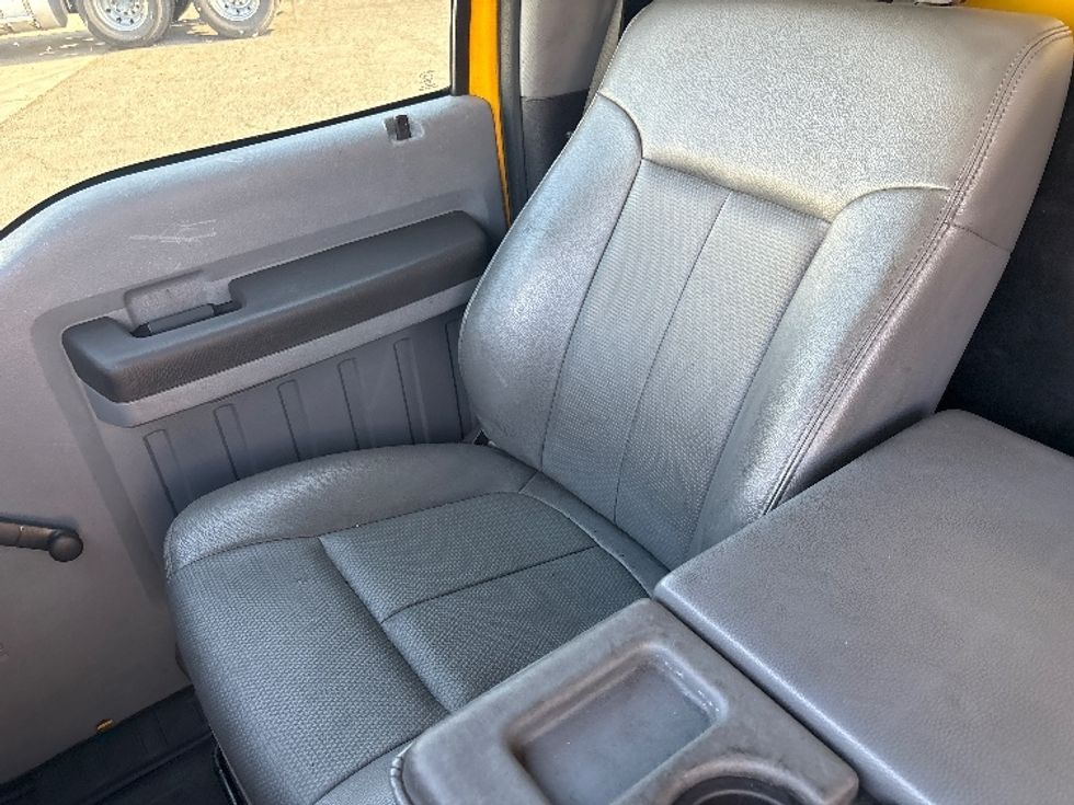 Pickup Truck-Light and Medium Duty Trucks-Ford-2012-F350-West Sacramento-CA-98,317\n\t\tmiles-$ 17,250 - Image 19