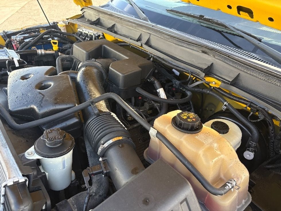 Pickup Truck-Light and Medium Duty Trucks-Ford-2012-F350-West Sacramento-CA-98,317\n\t\tmiles-$ 17,250 - Image 24