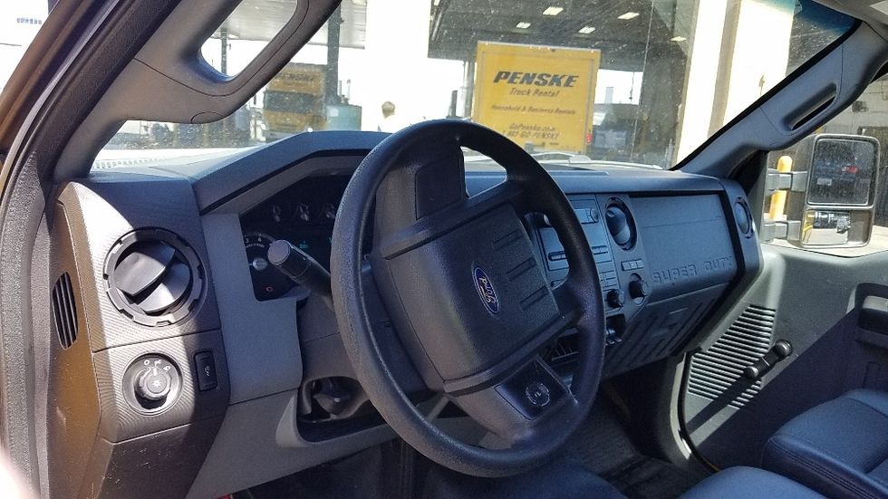 Pickup Truck-Light and Medium Duty Trucks-Ford-2013-F350-Seattle-WA-89,756\n\t\tmiles-$ 17,500 - Image 17
