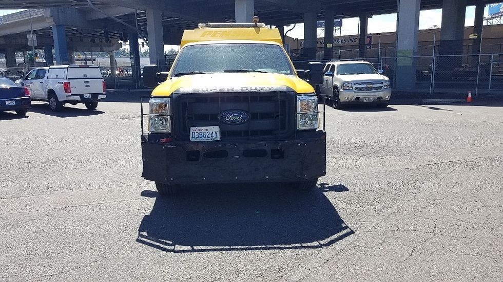 Pickup Truck-Light and Medium Duty Trucks-Ford-2013-F350-Seattle-WA-89,756\n\t\tmiles-$ 17,500 - Image 2
