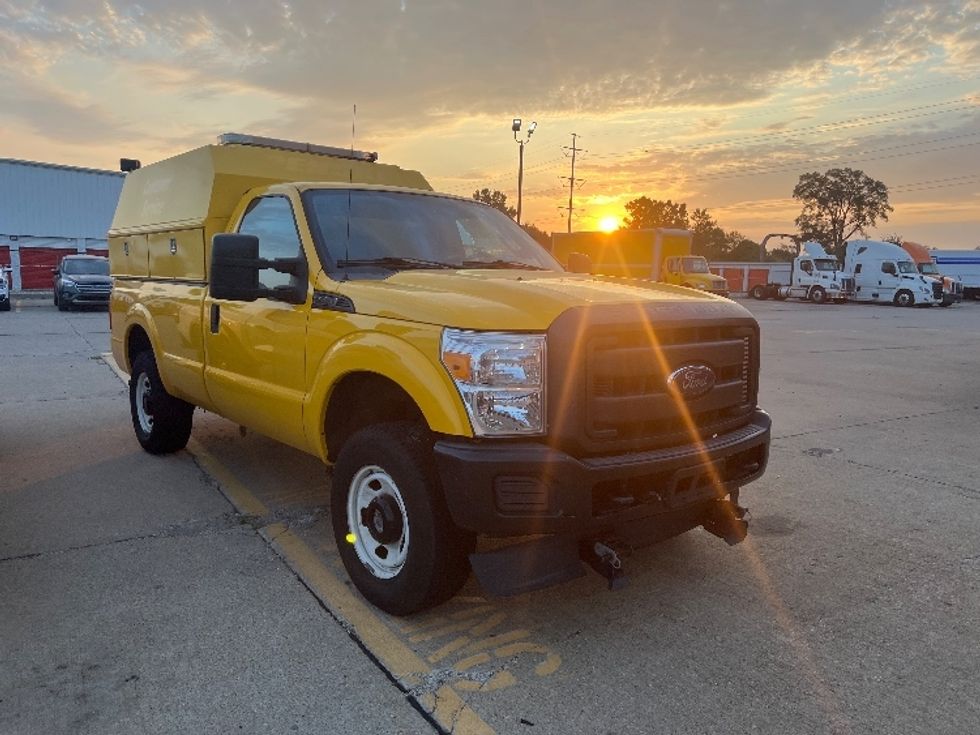 Pickup Truck-Light and Medium Duty Trucks-Ford-2015-F350-Allen Park-MI-80,071\n\t\tmiles-$ 17,000 - Image 1