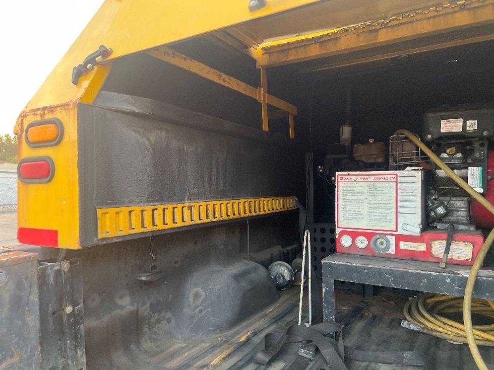 Pickup Truck-Light and Medium Duty Trucks-Ford-2015-F350-Allen Park-MI-80,071\n\t\tmiles-$ 17,000 - Image 11