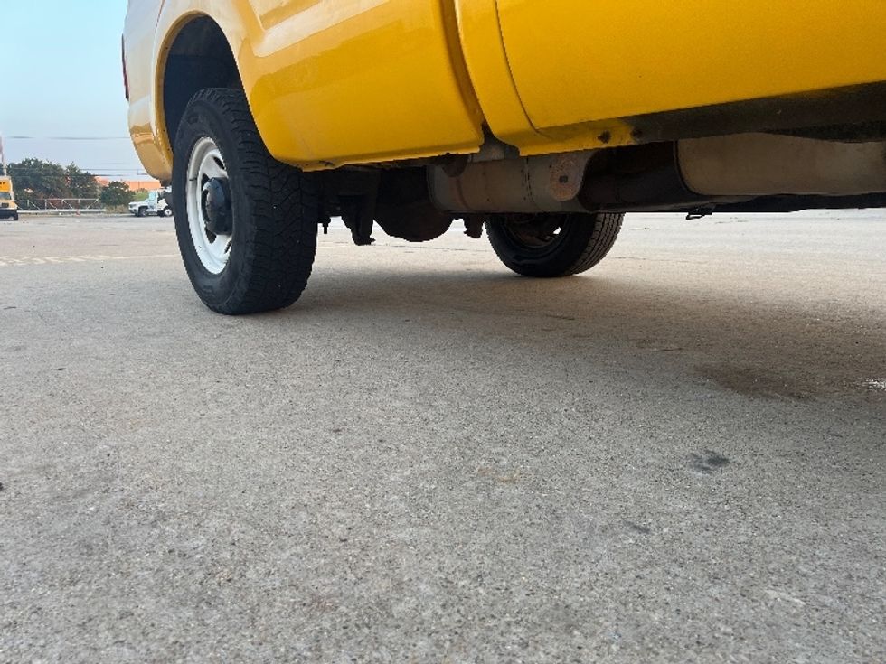 Pickup Truck-Light and Medium Duty Trucks-Ford-2015-F350-Allen Park-MI-80,071\n\t\tmiles-$ 17,000 - Image 14