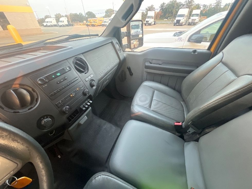 Pickup Truck-Light and Medium Duty Trucks-Ford-2015-F350-Allen Park-MI-80,071\n\t\tmiles-$ 17,000 - Image 19