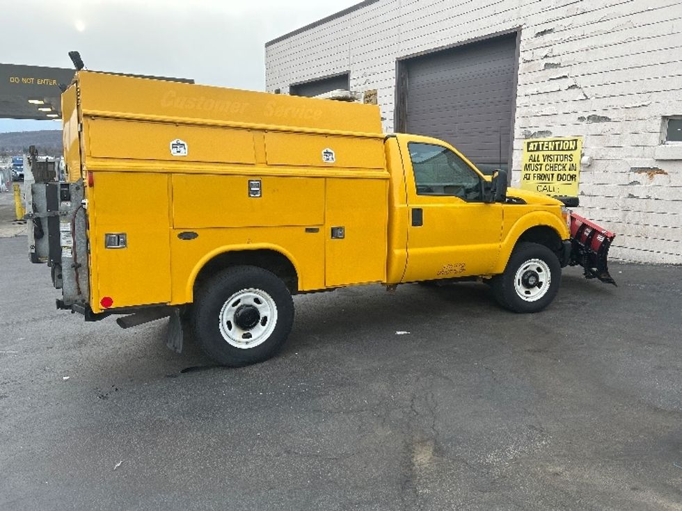 Pickup Truck-Light and Medium Duty Trucks-Ford-2015-F350-Allentown-PA-105,157\n\t\tmiles-$ 43,250 - Image 13