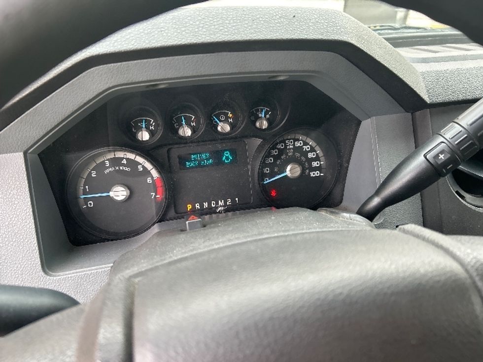 Pickup Truck-Light and Medium Duty Trucks-Ford-2015-F350-Allentown-PA-105,157\n\t\tmiles-$ 43,250 - Image 18