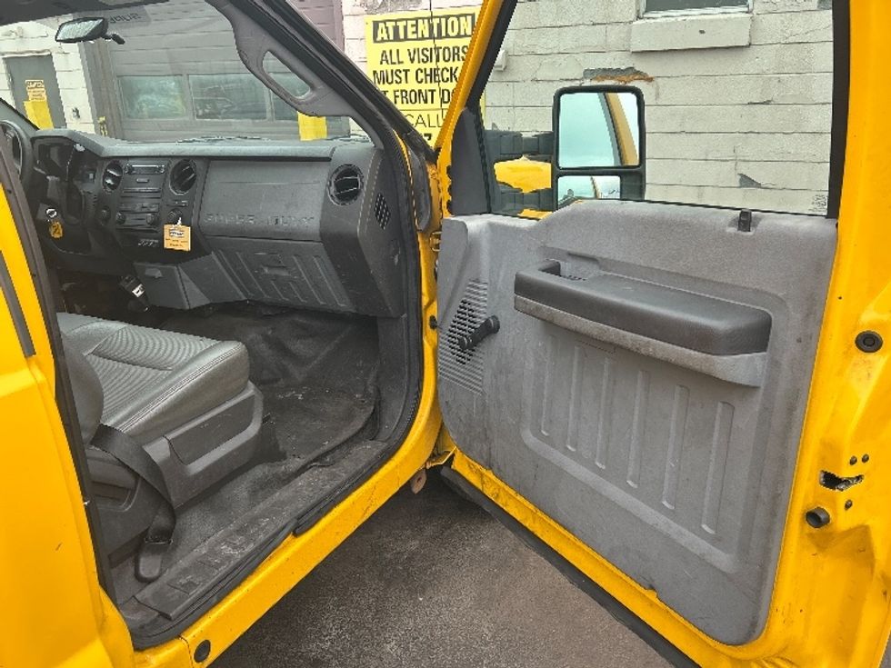 Pickup Truck-Light and Medium Duty Trucks-Ford-2015-F350-Allentown-PA-105,157\n\t\tmiles-$ 43,250 - Image 20