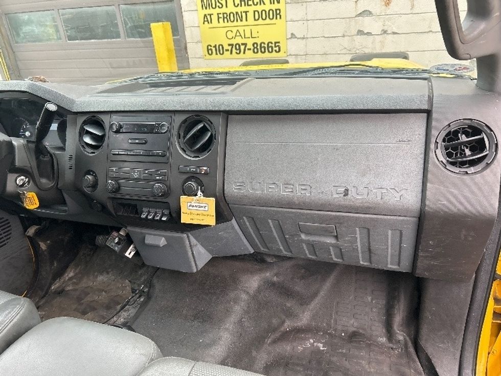 Pickup Truck-Light and Medium Duty Trucks-Ford-2015-F350-Allentown-PA-105,157\n\t\tmiles-$ 43,250 - Image 21