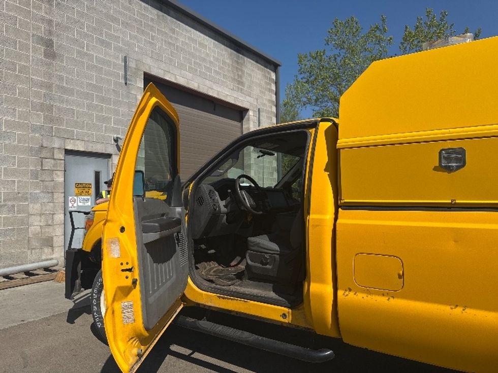 Pickup Truck-Light and Medium Duty Trucks-Ford-2015-F350-Elmira-NY-83,720\n\t\tmiles-$ 14,000 - Image 13