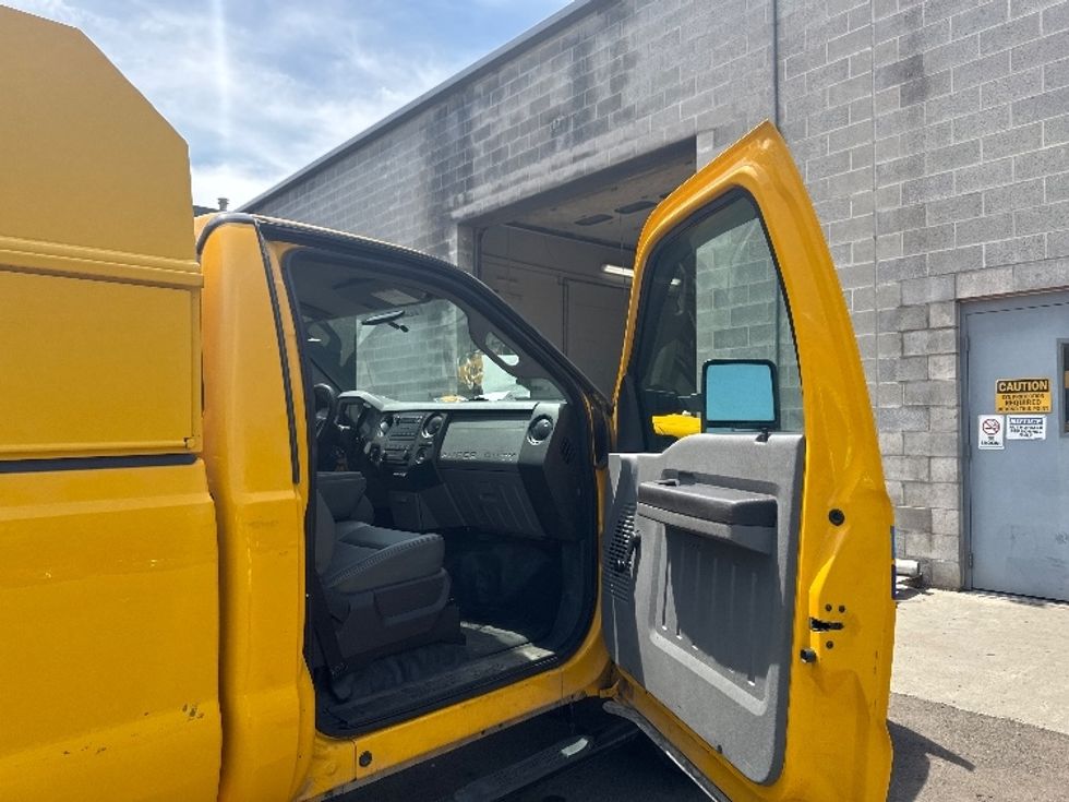 Pickup Truck-Light and Medium Duty Trucks-Ford-2015-F350-Elmira-NY-83,720\n\t\tmiles-$ 14,000 - Image 17