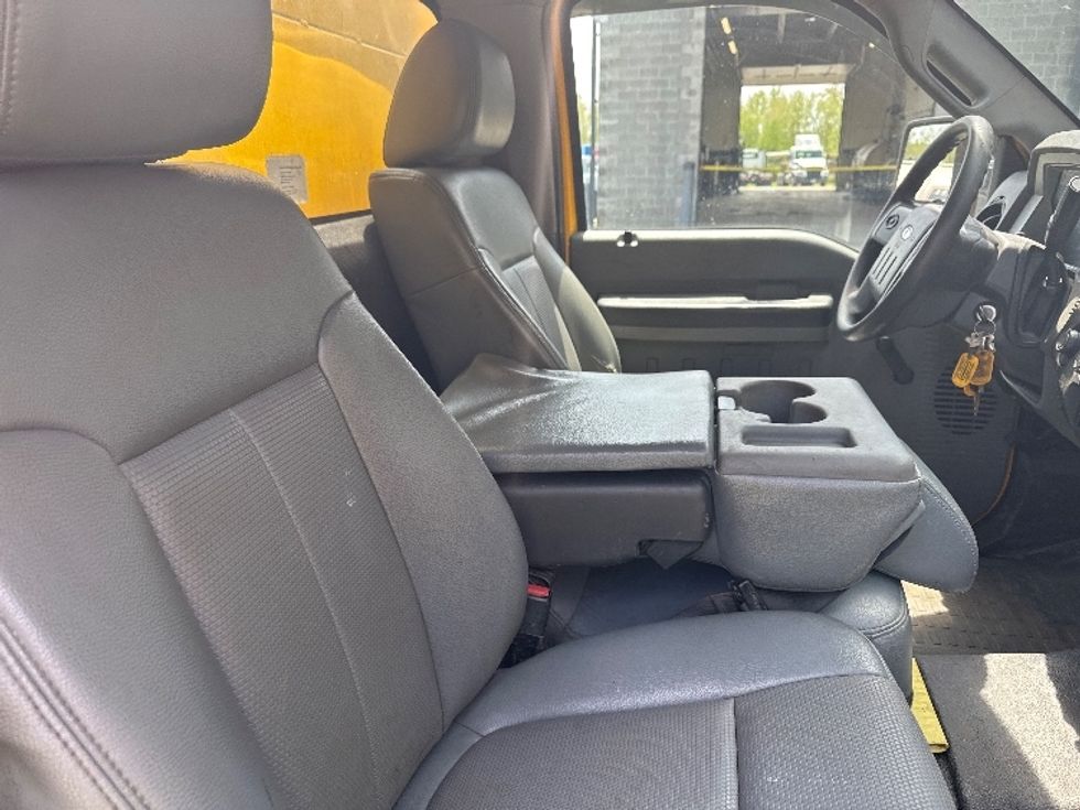 Pickup Truck-Light and Medium Duty Trucks-Ford-2015-F350-Elmira-NY-83,720\n\t\tmiles-$ 14,000 - Image 19