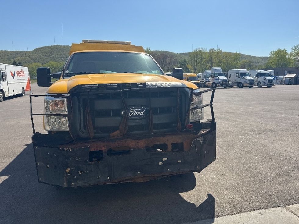 Pickup Truck-Light and Medium Duty Trucks-Ford-2015-F350-Elmira-NY-83,720\n\t\tmiles-$ 14,000 - Image 2