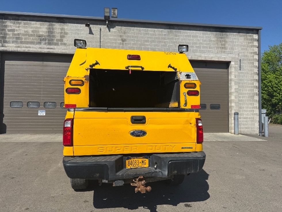 Pickup Truck-Light and Medium Duty Trucks-Ford-2015-F350-Elmira-NY-83,720\n\t\tmiles-$ 14,000 - Image 7