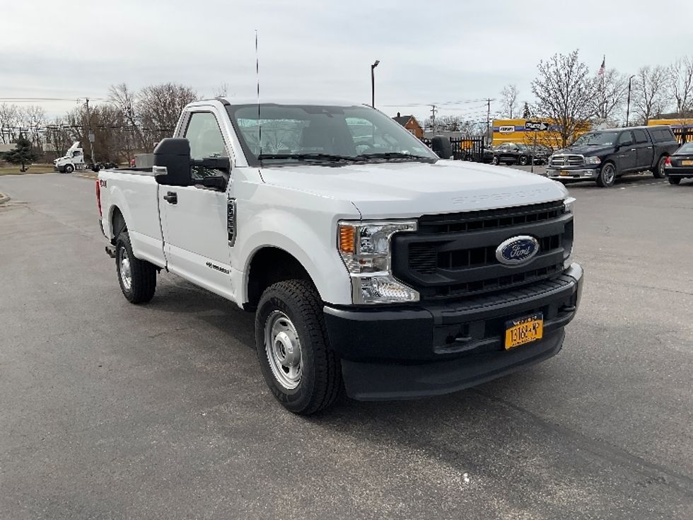 Pickup Truck-Light and Medium Duty Trucks-Ford-2020-F250-Fredonia-NY-136,455\n\t\tmiles-$ 31,500 - Image 1