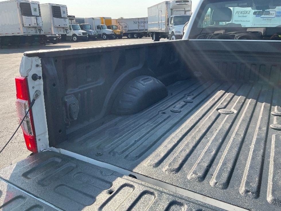 Pickup Truck-Light and Medium Duty Trucks-Ford-2020-F250-Torrance-CA-90,278\n\t\tmiles-$ 35,000 - Image 11
