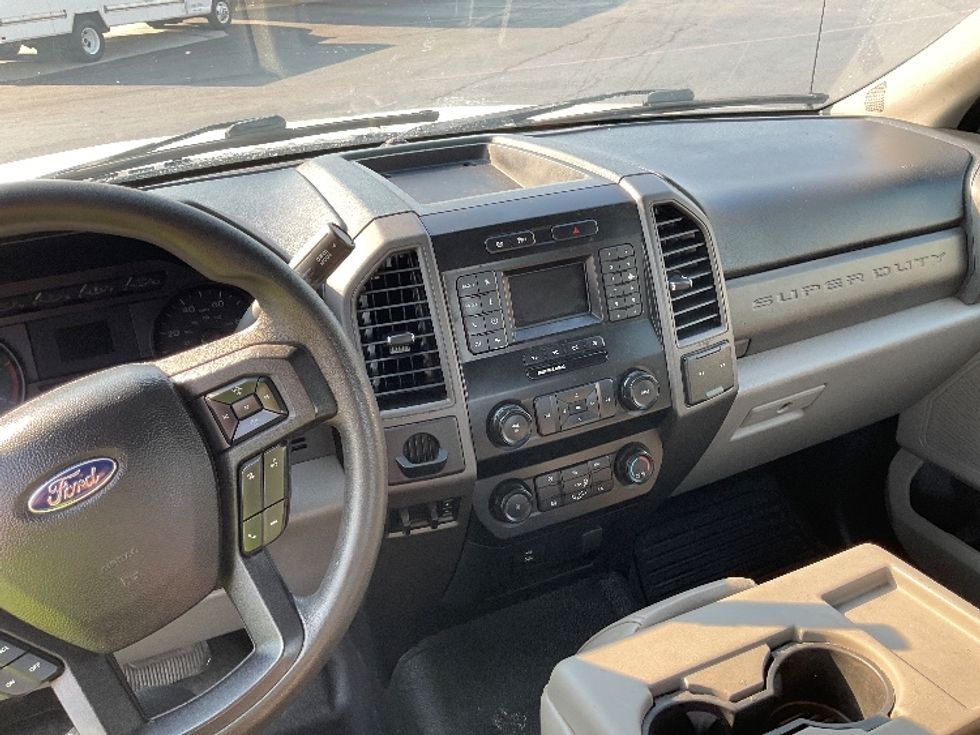 Pickup Truck-Light and Medium Duty Trucks-Ford-2020-F250-Torrance-CA-90,278\n\t\tmiles-$ 35,000 - Image 18