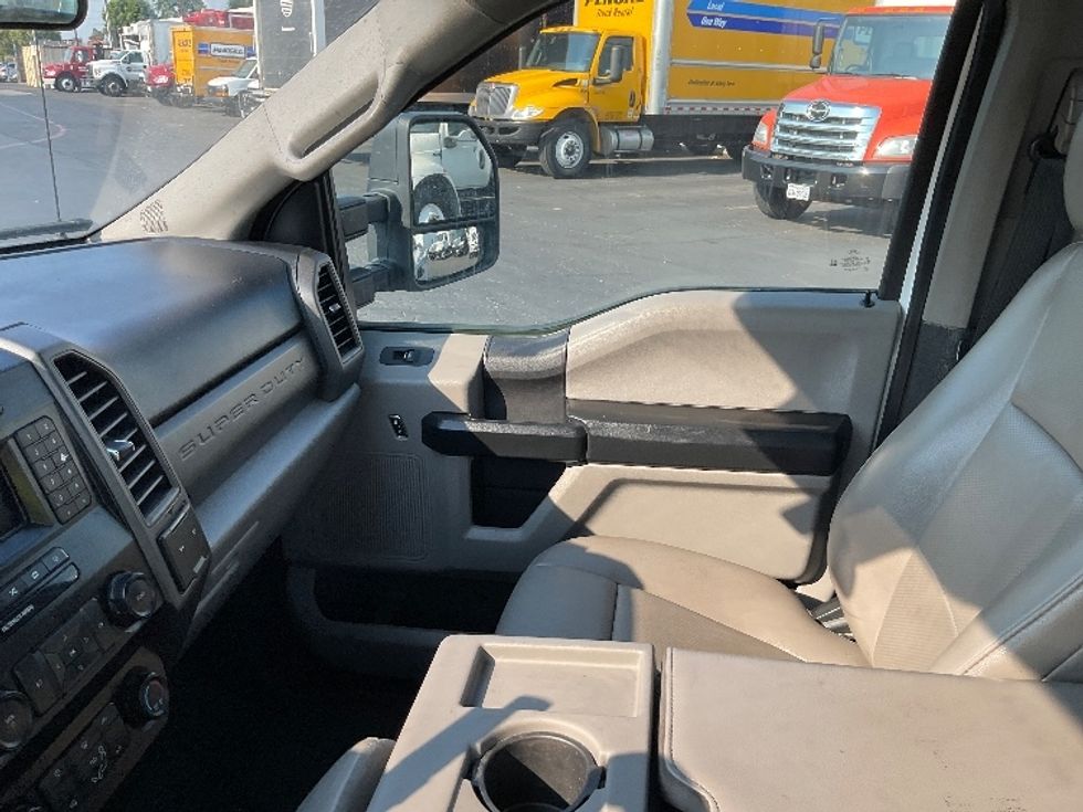 Pickup Truck-Light and Medium Duty Trucks-Ford-2020-F250-Torrance-CA-90,278\n\t\tmiles-$ 35,000 - Image 19