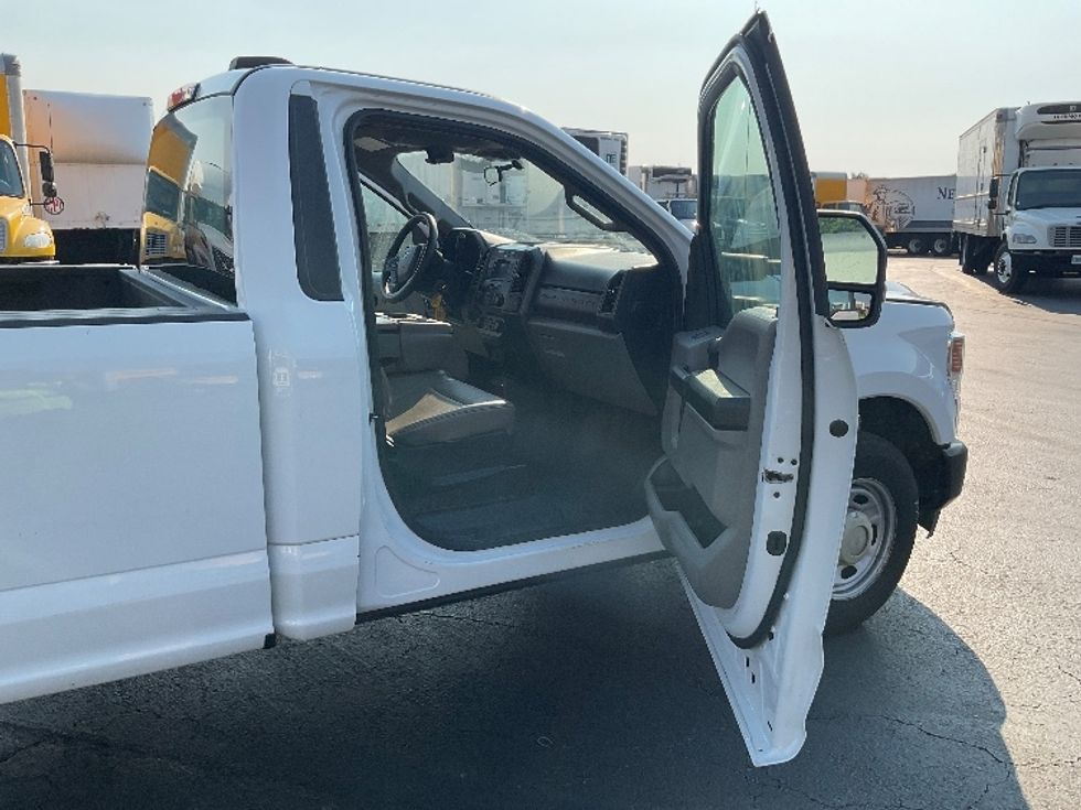 Pickup Truck-Light and Medium Duty Trucks-Ford-2020-F250-Torrance-CA-90,278\n\t\tmiles-$ 35,000 - Image 20