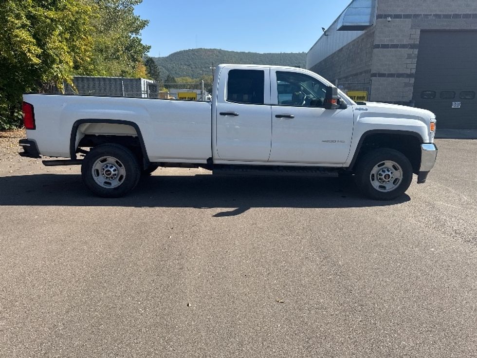 Pickup Truck-Light and Medium Duty Trucks-GMC-2019-SIERRA-Elmira-NY-15,227\n\t\tmiles-$ 42,800 - Image 15