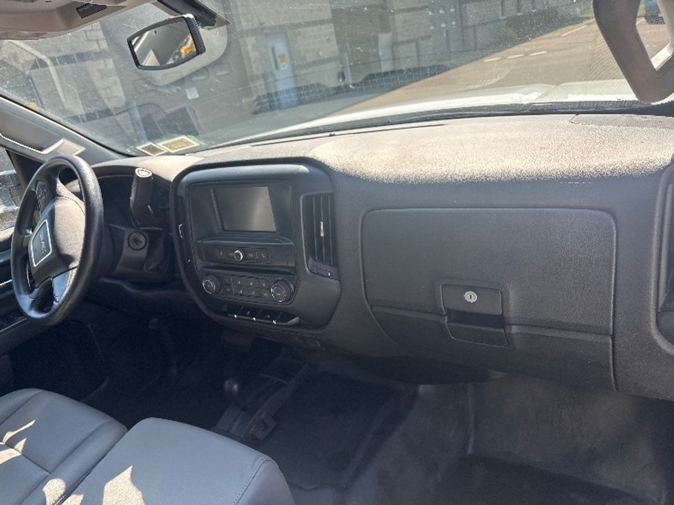 Pickup Truck-Light and Medium Duty Trucks-GMC-2019-SIERRA-Elmira-NY-15,227\n\t\tmiles-$ 42,800 - Image 20