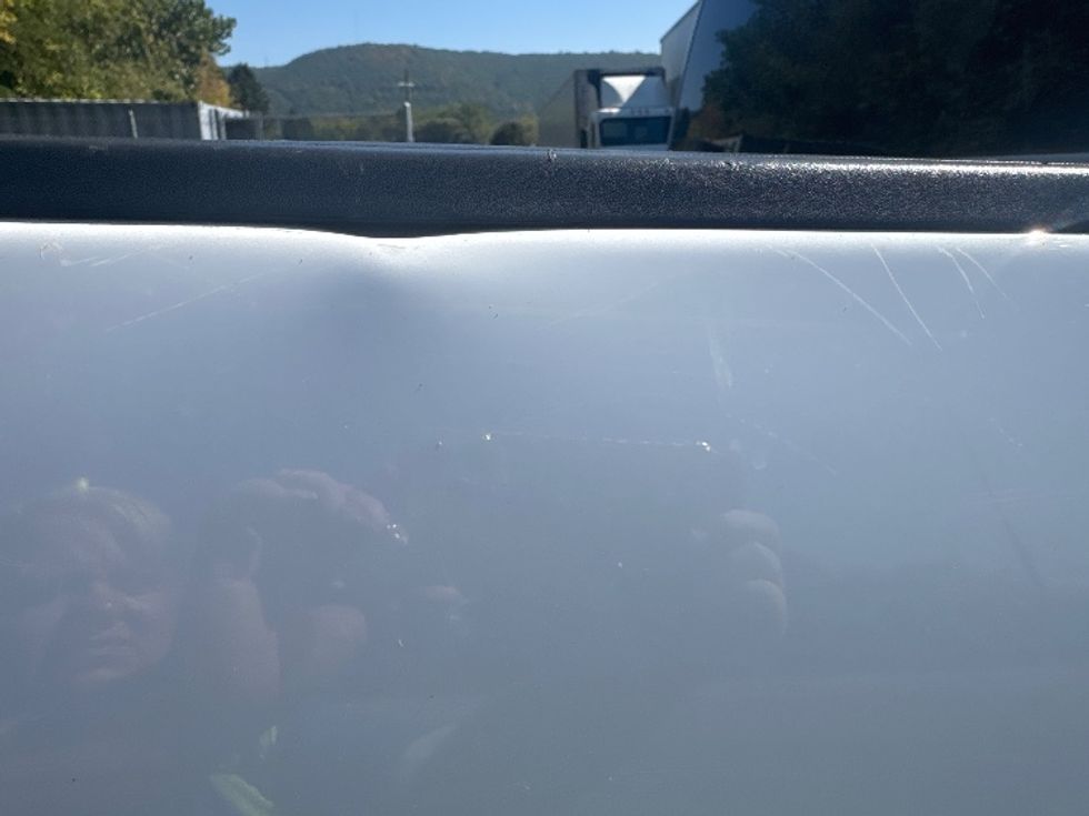 Pickup Truck-Light and Medium Duty Trucks-GMC-2019-SIERRA-Elmira-NY-15,227\n\t\tmiles-$ 42,800 - Image 27