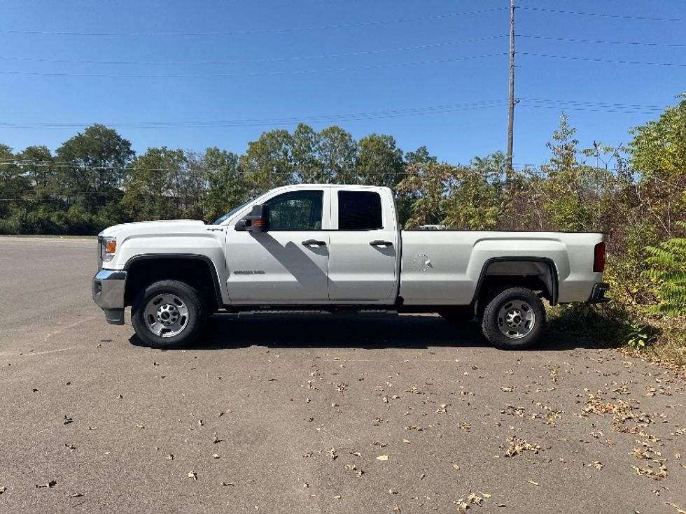 Pickup Truck-Light and Medium Duty Trucks-GMC-2019-SIERRA-Elmira-NY-15,227\n\t\tmiles-$ 42,800 - Image 4