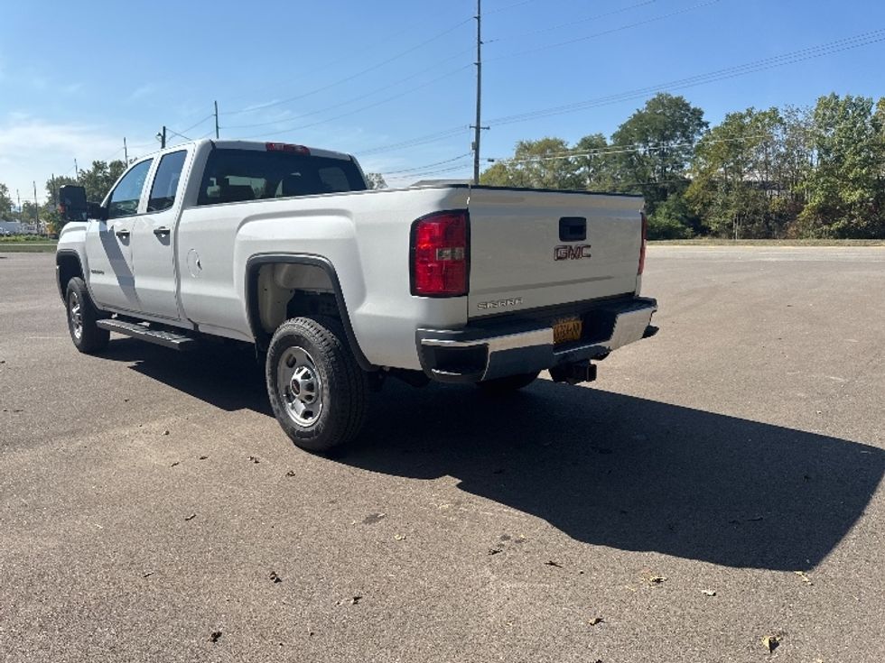 Pickup Truck-Light and Medium Duty Trucks-GMC-2019-SIERRA-Elmira-NY-15,227\n\t\tmiles-$ 42,800 - Image 6