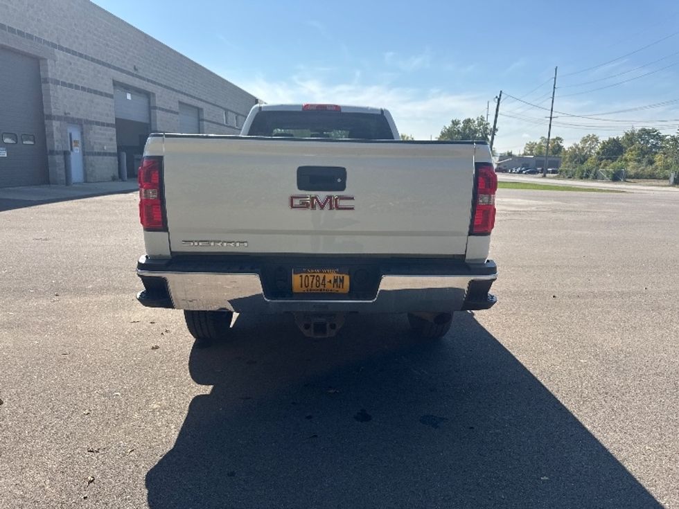 Pickup Truck-Light and Medium Duty Trucks-GMC-2019-SIERRA-Elmira-NY-15,227\n\t\tmiles-$ 42,800 - Image 7