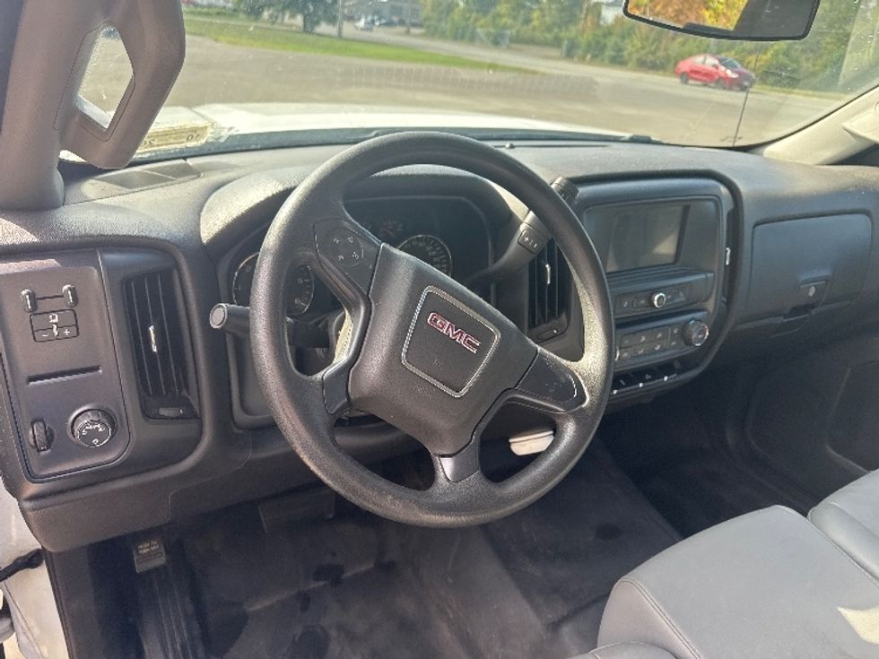 Pickup Truck-Light and Medium Duty Trucks-GMC-2019-SIERRA-Elmira-NY-29,244\n\t\tmiles-$ 33,750 - Image 16