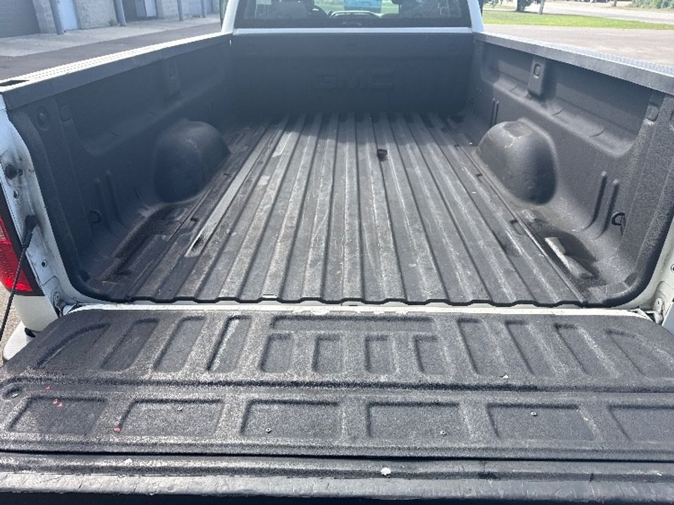 Pickup Truck-Light and Medium Duty Trucks-GMC-2019-SIERRA-Elmira-NY-29,244\n\t\tmiles-$ 33,750 - Image 9