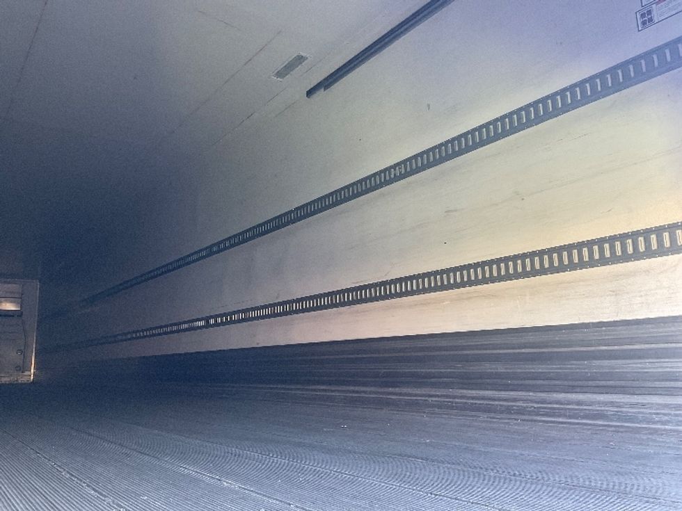 Refrigerated Trailer-Semi Trailers-CIMC VEHICLES GROUP-2015-Trailer-Kent-WA-651,818\n\t\tmiles-$ 28,250 - Image 9