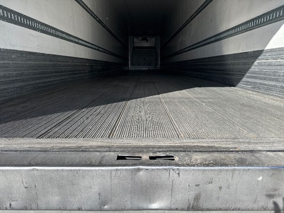 Refrigerated Trailer-Semi Trailers-CIMC VEHICLES GROUP-2015-Trailer-West Valley City-UT-897,160\n\t\tmiles-$ 18,000 - Image 7